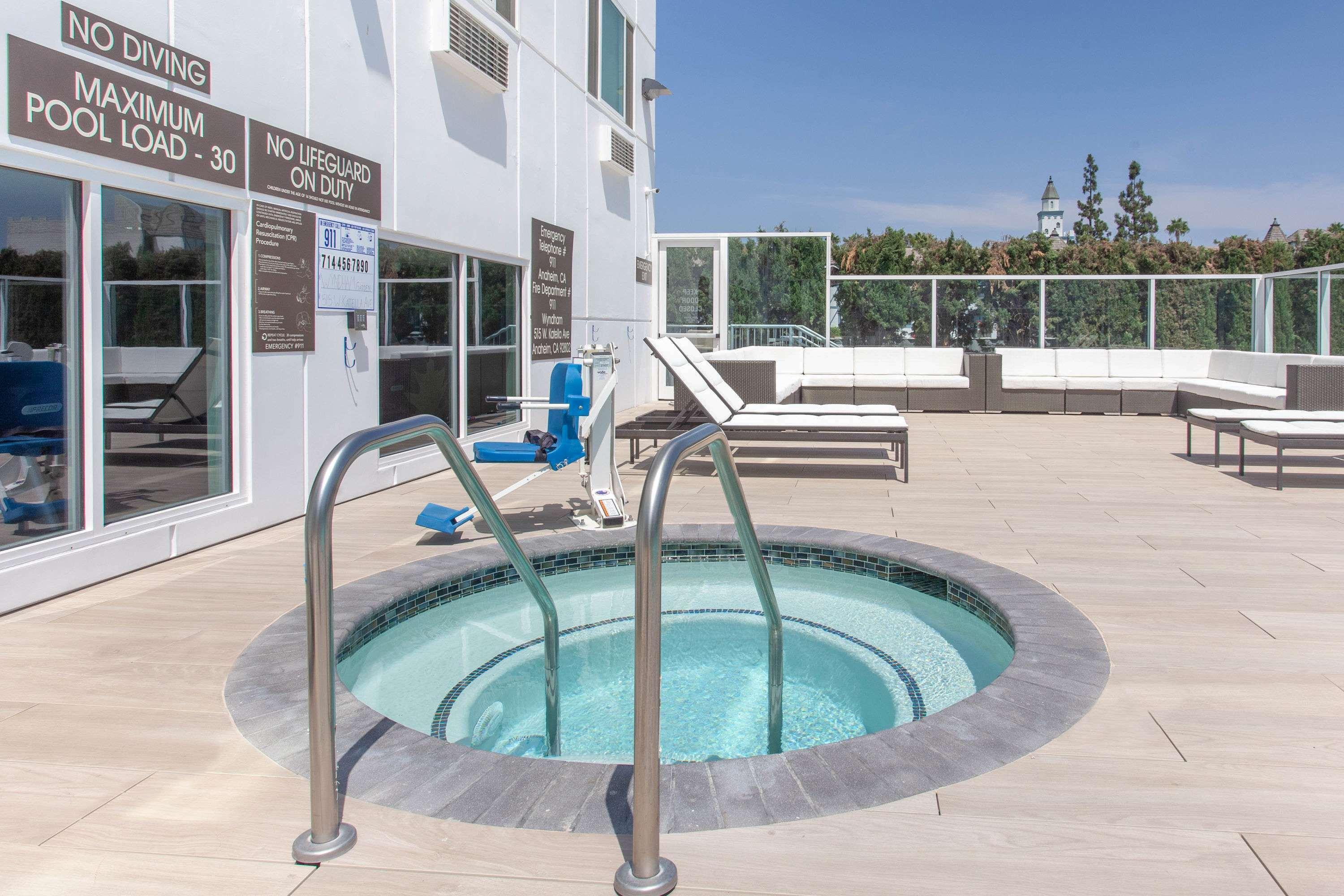 Hotel Wyndham Anaheim Exterior foto