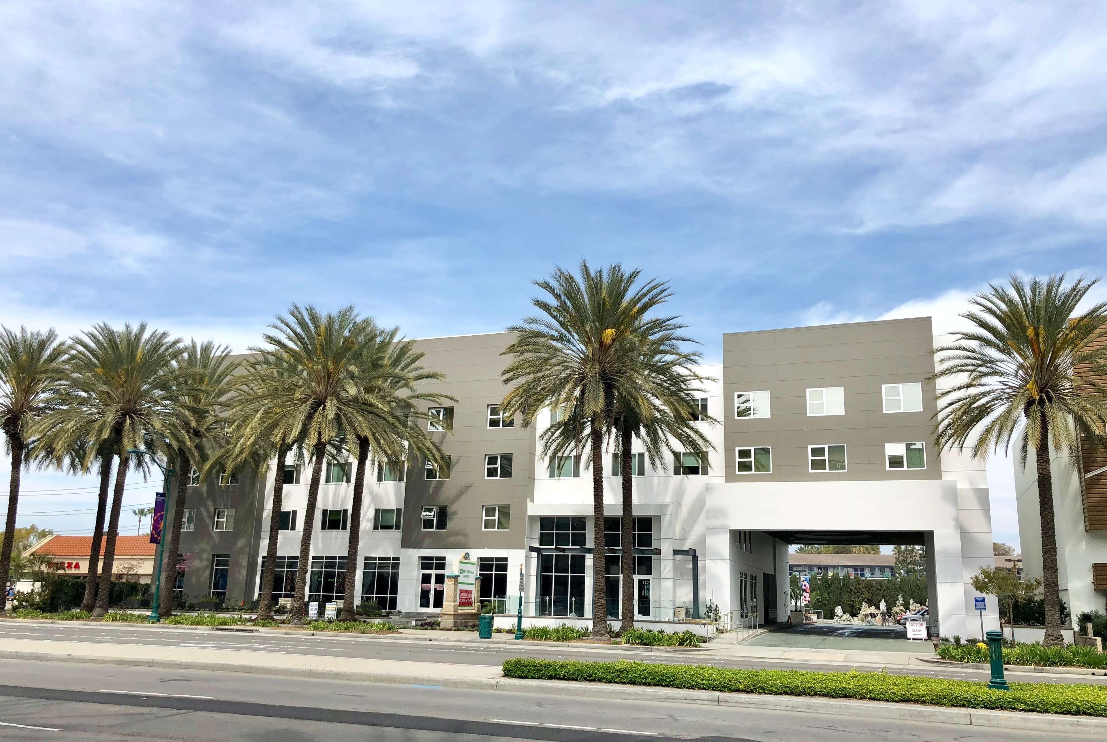 Hotel Wyndham Anaheim Exterior foto